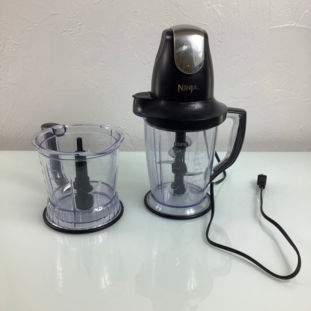 Ninja Food Processor blender 450 Watt 5 cups & 6 cups jars with blades EUC